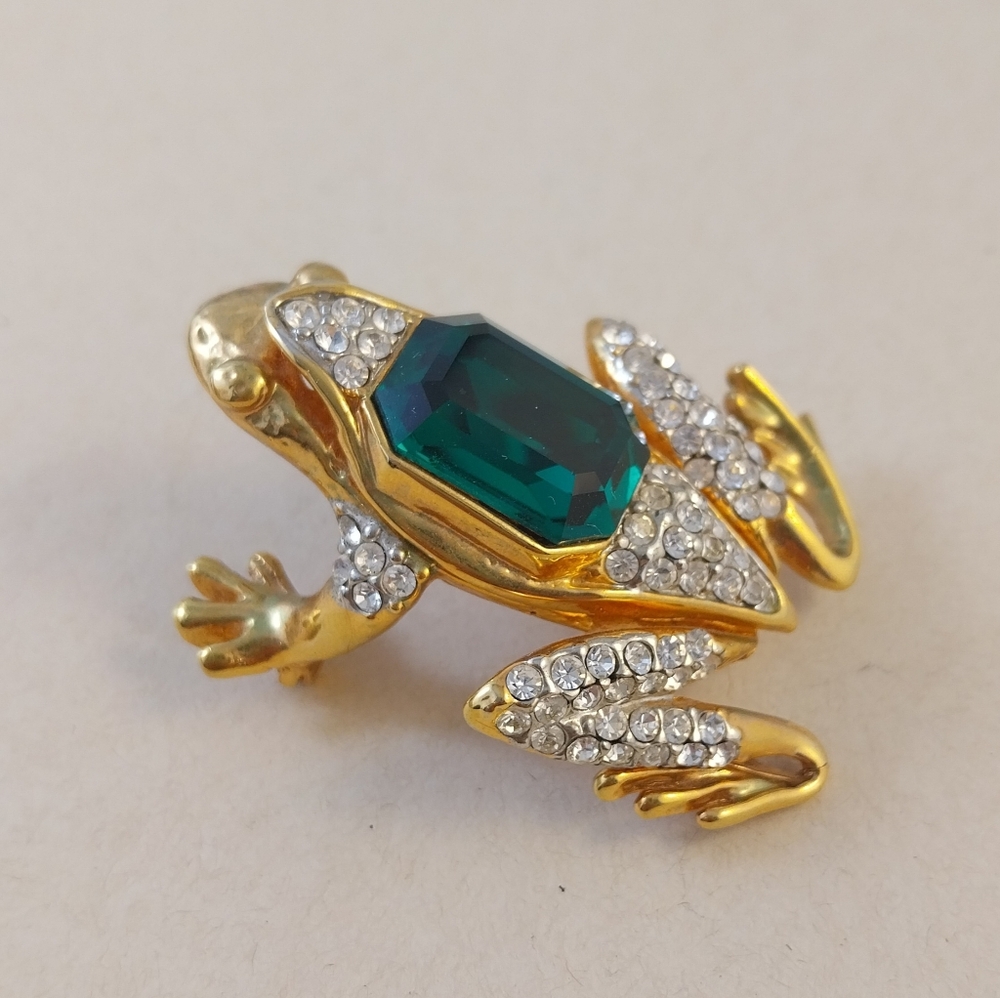 Gold and Green Frog Brooch - Picture 14 of 14